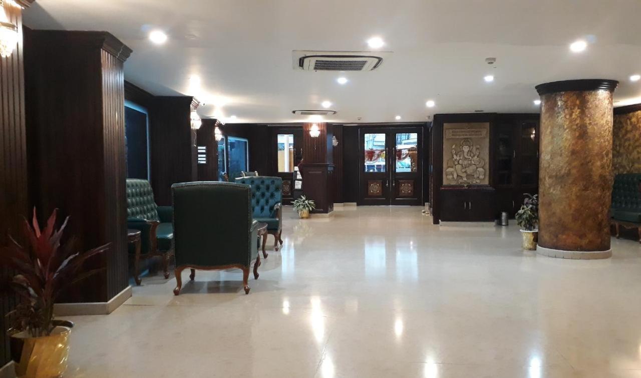 Hotel Atithi Gauháti Kültér fotó